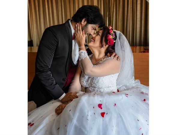 பின்னணி பாடகர் 