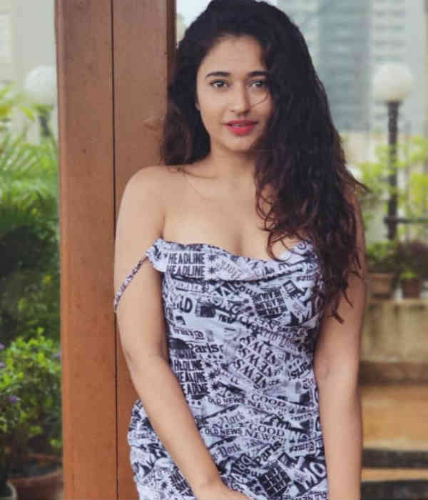 கொஞ்சம் தூக்கலாகவே