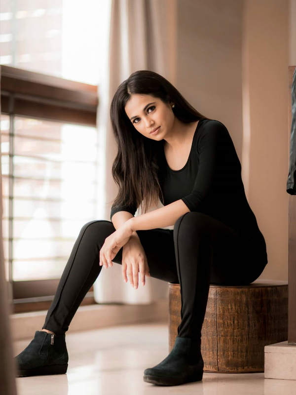 உறவுக்கார பெண்