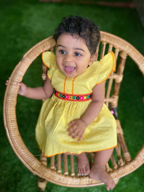 வயது ஆறு மாதம்