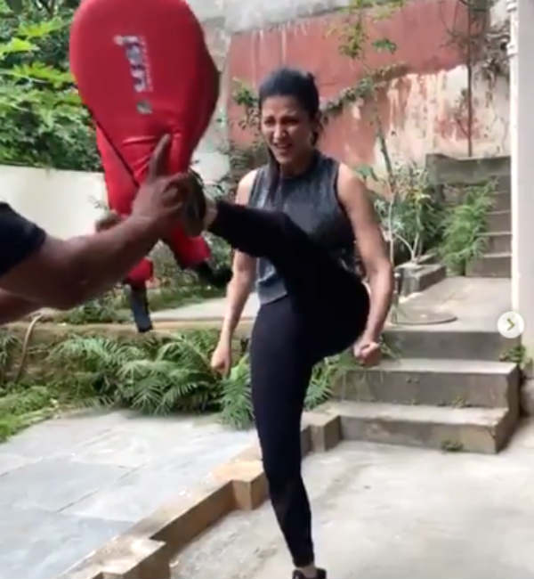 மேக் அப் வீடியோக்கள் 