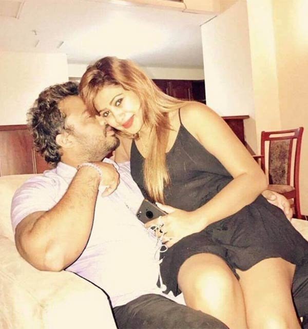 முன்னாள் கணவனை நினைத்து முன்னாள் கணவனை நினைத்து