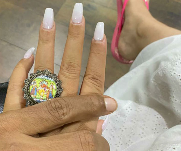 நள்ளிரவில் மோதிரம் 