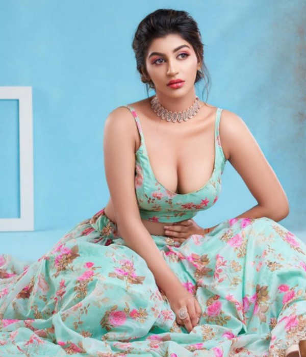 அடல்ட் காமெடி