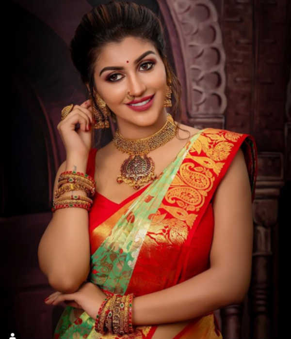 திடீரென ஹோம்லி