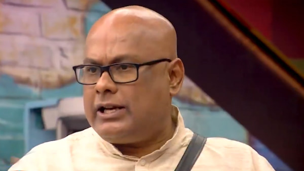 வீணாக நோண்டுகிறார் வீணாக நோண்டுகிறார்