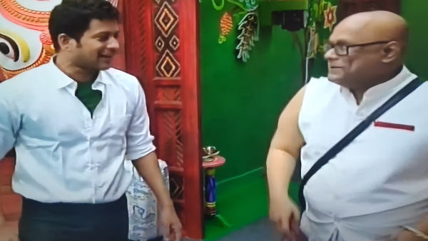 பொங்கலையும் சாம்பாரையும் சாப்பிட்டுட்டு