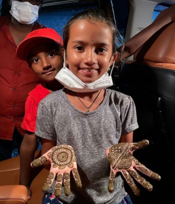 வேடிக்கைப் பார்க்க வேடிக்கைப் பார்க்க