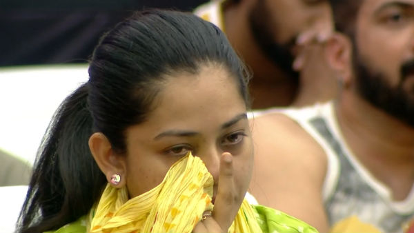 யாருக்கு புரோக்கன் ஹார்ட்