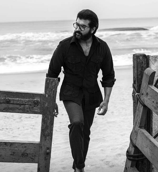 அதிரடி இயக்குனர் 