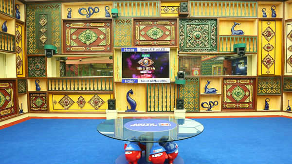 பூட்டப்படிருந்த டாய்லெட் 