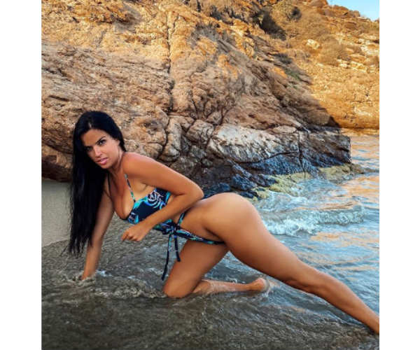 பீச் பிரியை