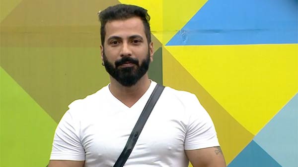 எதுவும் பண்ண முடியல 