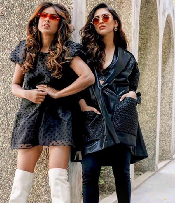 எதற்காக இப்படி