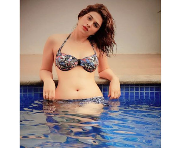 ஒர்க் அவுட், பிகினி 