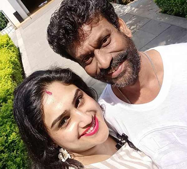 அங்க போயுத் சரக்குதானா? 