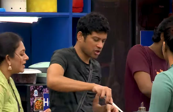 கேஸ், தண்ணீருக்கு கட்டுப்பாடு 