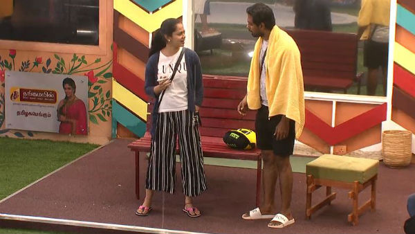 கை தட்ட காசு கை தட்ட காசு