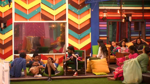 மடியேந்தி பிச்சை மடியேந்தி பிச்சை