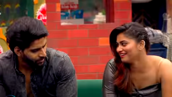 கன்டென்ட் காதல் கன்டென்ட் காதல்