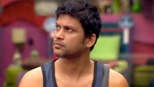 சோமசேகருக்கு ஓட்டுப் போட்ட ஷிவானி