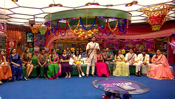 தலையில் கை வைத்த சனம் 