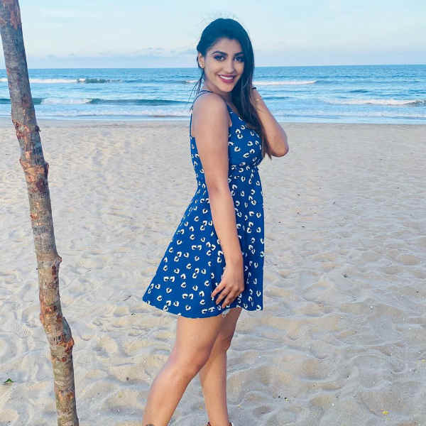 கடற்கரையில்