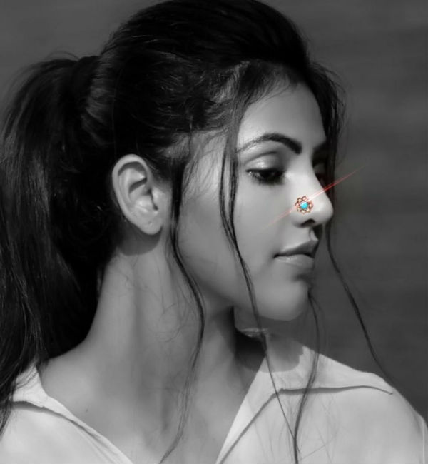 அட்டகாசமான லுக்கில் அதுல்யா 