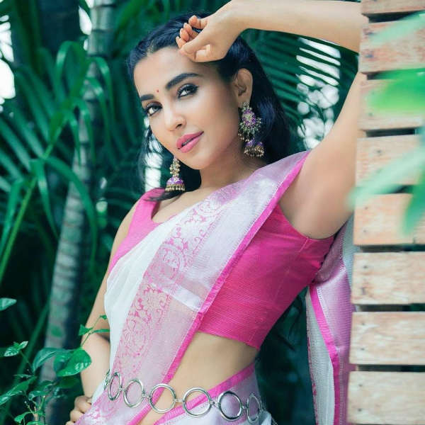 செமயாக ஸ்கோர் செய்து 