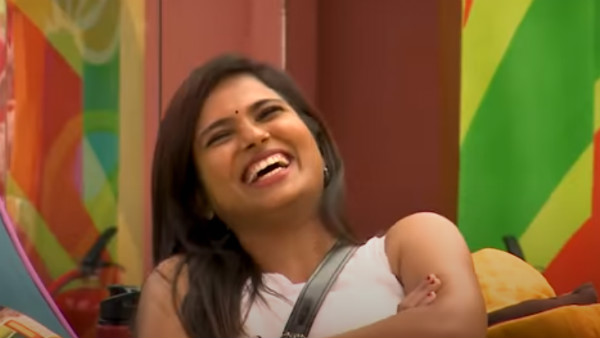 கொட்டித்தீர்த்த ரம்யா 