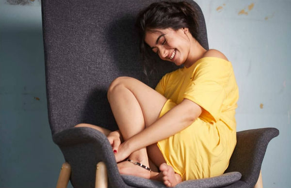 ஆர்வம் காட்டுகிறார் 