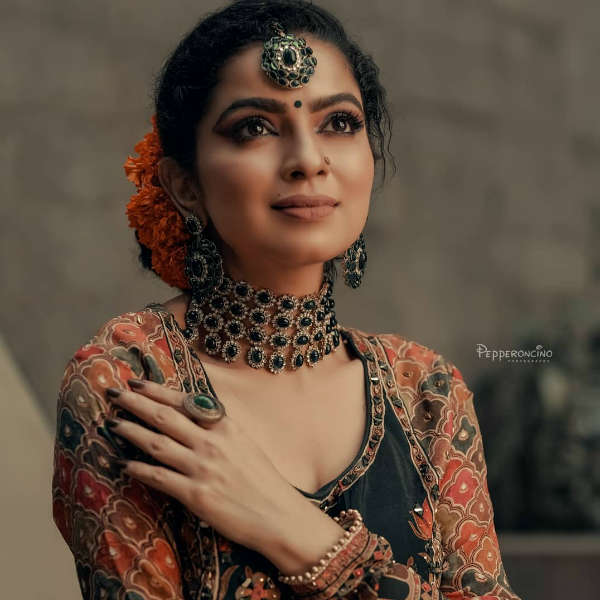 மவுனம் காத்தனர் 