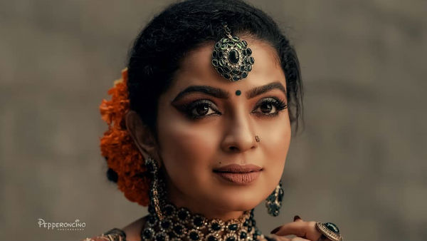 பயாலஜி டீச்சர் 