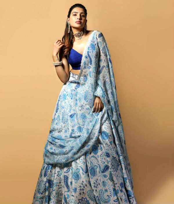 கண்கவர் புத்தாடையில்