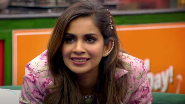 மாட்டிக் கொண்டார் 