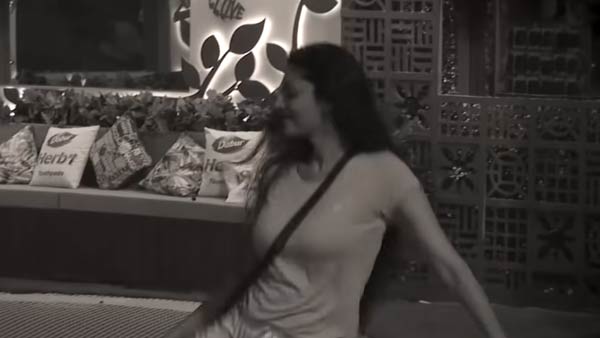 உதைச்சு முடிச்சுட்டு போ 