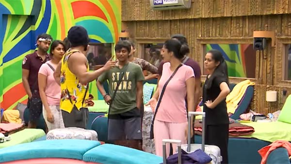 ரெட்கார்டு கொடுக்க வேண்டும் 