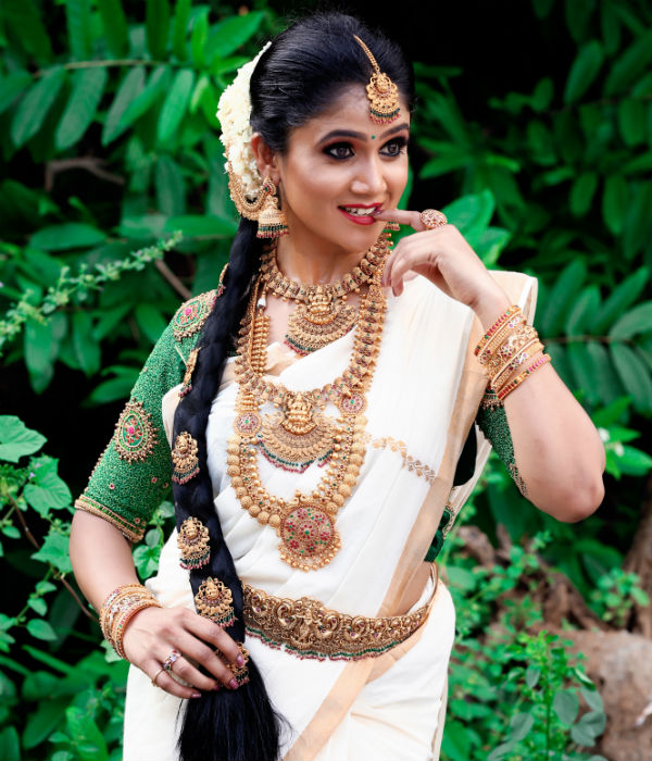 ட்ரெடிஷ்னல் லுக்கில் ட்ரெடிஷ்னல் லுக்கில்