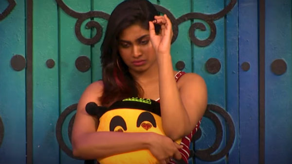 கோபித்து கொள்ளும் ஷிவானி 