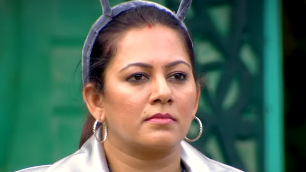 விளாசிய அர்ச்சனா விளாசிய அர்ச்சனா