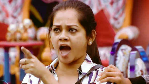 விளாசும் ரசிகர்கள் 