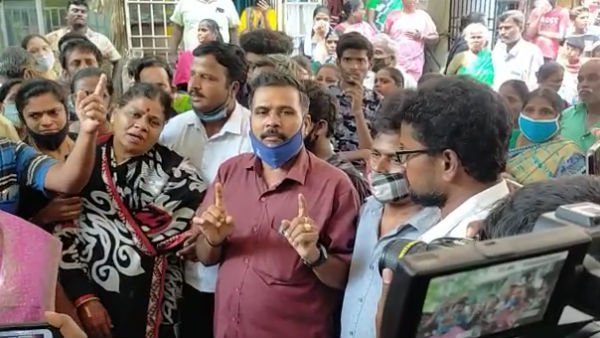 என் பொண்ணு கோழையில்லை 