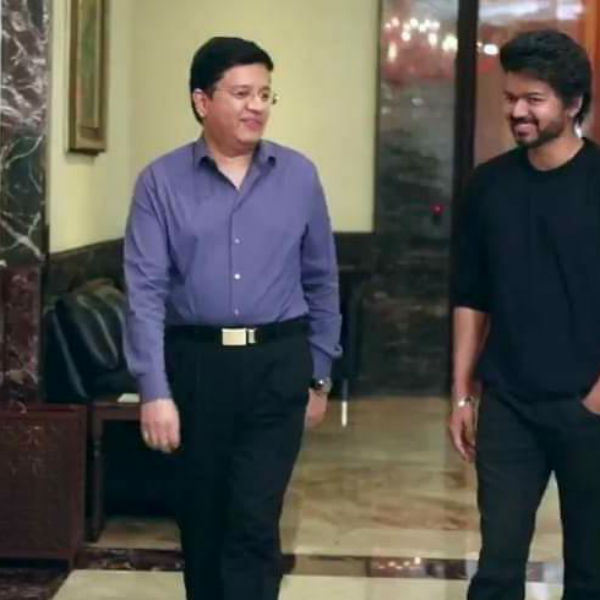 இணையதளத்தை கலக்கி 