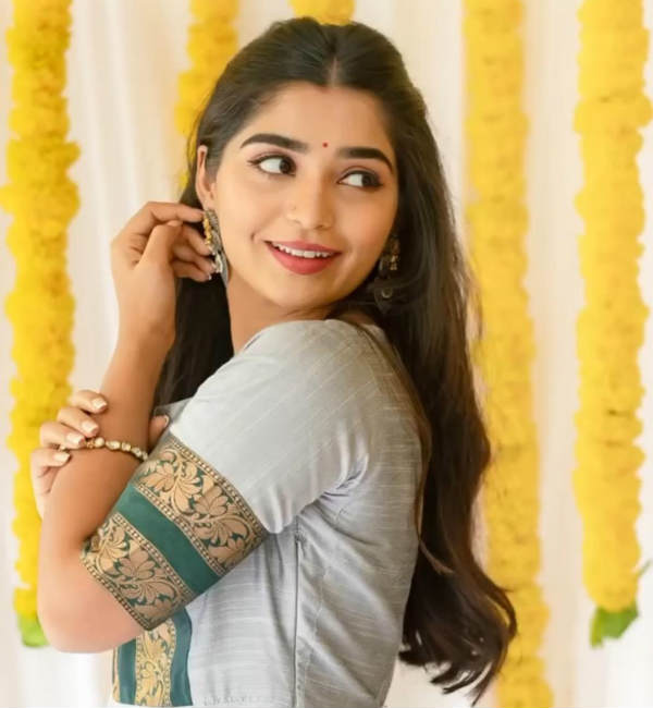 தம்மாத்தூண்டு கவர்ச்சி 