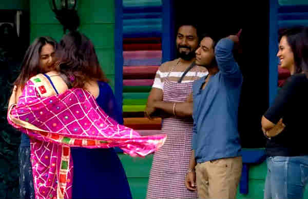 கதறிய ஷிவானி 