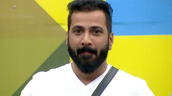 தட்டு கழுவுவதில்லை 