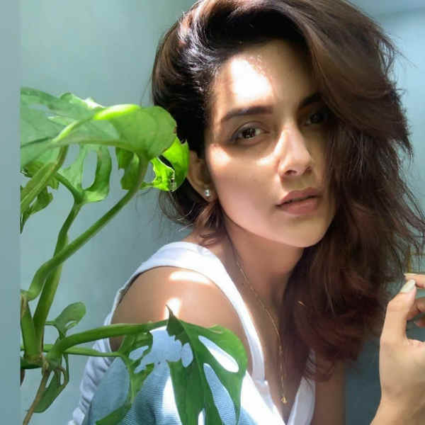 அனைவராலும் கவனிக்கப்பட்டு