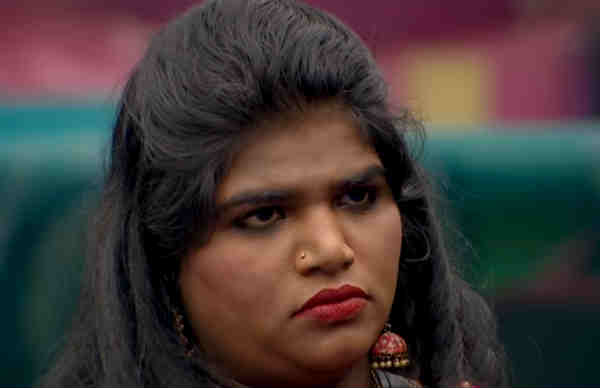 ஏன் மூஞ்சை காட்ற? 