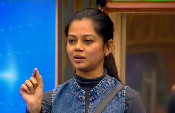 அனிதா நாமினேஷன் 