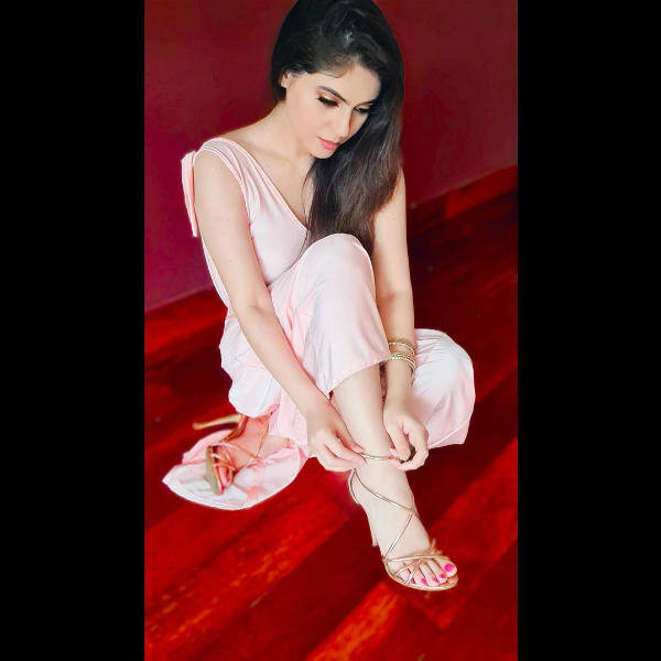 லைக் மழையில் நனைந்து